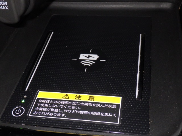 ◆◆『ドライブレコーダー』動画を残すことで万が一の事態に遭遇した時の必須アイテムです！急ブレーキ・急ハンドルが起こった際、自動で記録が上書きされずに保存され、後でPC等で確認出来ます。