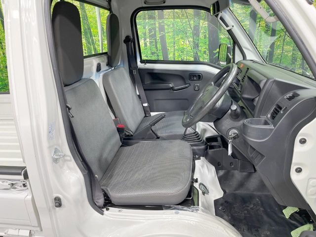 ドライバーによって運転しやすいポジションは異なり、あの車はどうなのか不安なこともありますよね。気になるお車は店頭で乗り込んでご確認いただけます♪