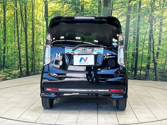 安心の最長10年・走行無制限保証（有償）をご用意。保証内容も充実はもちろん、無料点検＆オイル交換や、年中無休の全国・24時間ロードサービスも付帯されておりますのでご安心下さい。