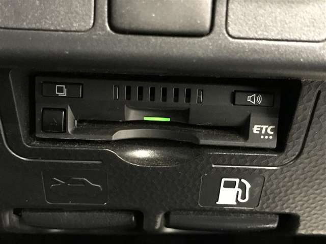 ETCなら、高速道路をスイスイと通過！！