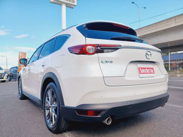 県外からのお客様も大歓迎！日本全国、登録～納車まで責任を持ってお車をお届け致します。カーセンサーアフター保証にご加入頂ければお近くのディーラーまたは整備工場にて保証対象部品の修理が行えます。