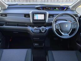 【　オ【インパネ全体】全方位で視界が広く、高い目線で運転もしやすいです！ートエアコン　】車内温度を感知して自動で温度調整をしてくれるのでいつでも快適な車内空間を創り上げます！