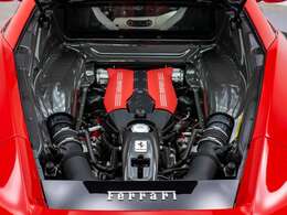 3.9L V8ツインターボエンジン。670PSを発揮します。