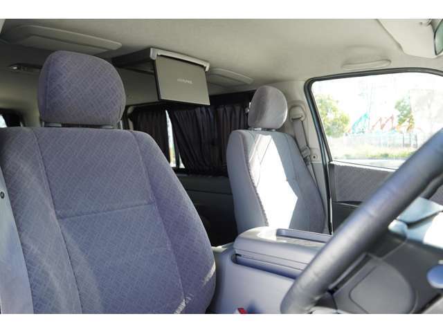 当店では、外装状態の持ちを良くする為に、簡易撥水コートからガラスコートまで幅広く対応させて頂きます。大切なお車を綺麗に乗って下さいね♪