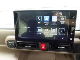 【ディスプレイオーディオ】お手持ちのスマートフォンとの連携で、ナビや音楽再生など各種アプリを使用可能。スマホに近い感覚でお使いいただけます♪