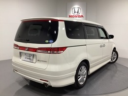 Honda認定中古車 U-Selectは3つの安心をお約束します。　1　Hondaのプロが整備した安心。 2　第三者機関がチェックした安心。　3　購入後もHondaが保証する安心。