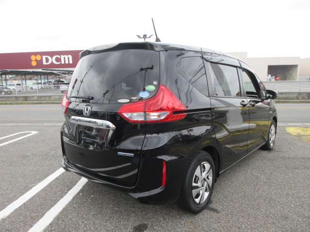 お車の保険は損保ジャパン・東京海上の代理店となります。