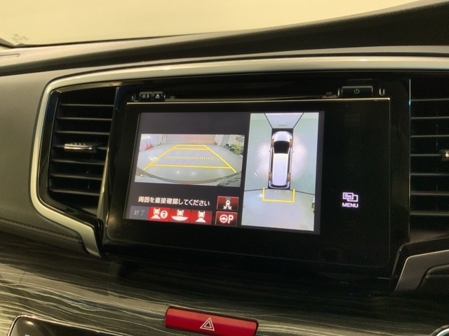 全方位モニターがついています！　車の周囲を360°安全確認できるので、普段の駐車はもちろんの事、縦列駐車や幅寄せの際にも活躍してくれますよ。