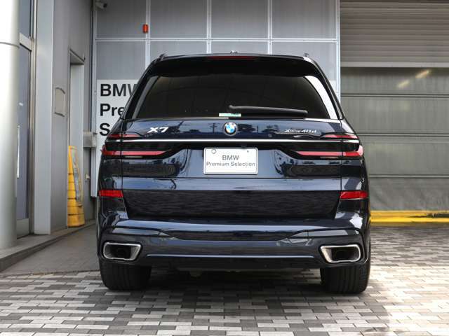 ヤナセステッカー付きのお車をBPS世田谷よりご案内いたします。