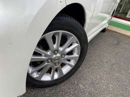 純正SDナビ☆バックカメラ☆HIDライト☆インテリキー☆プッシュスタート☆タッチパネルオートエアコン☆ETC☆フロアマット☆ドアバイザー☆14AW☆アイドリングストップ☆走行5.4万キロ☆試乗OK