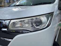 純正SDナビ☆バックカメラ☆HIDライト☆インテリキー☆プッシュスタート☆タッチパネルオートエアコン☆ETC☆フロアマット☆ドアバイザー☆14AW☆アイドリングストップ☆走行5.4万キロ☆試乗OK