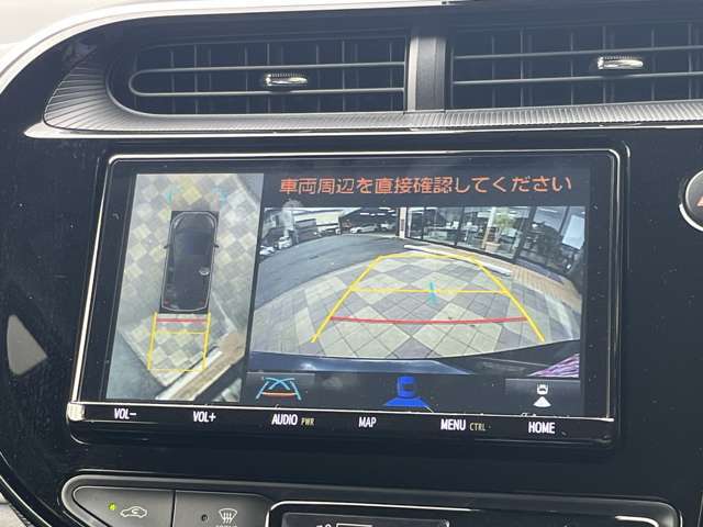 納車前には併設しております整備工場にて法定点検整備を行なってお渡ししております。
