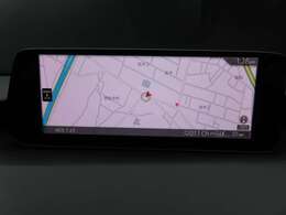 ナビSDを装着済みですので、ご納車後は直ぐにご使用いただけます。CDやDVDは装備していませんが、フルセグ付きでTVの視聴も可能です。