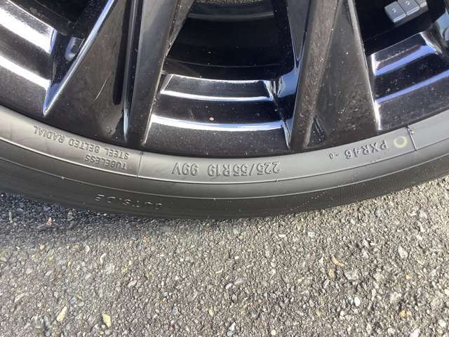 225/55R19タイヤ