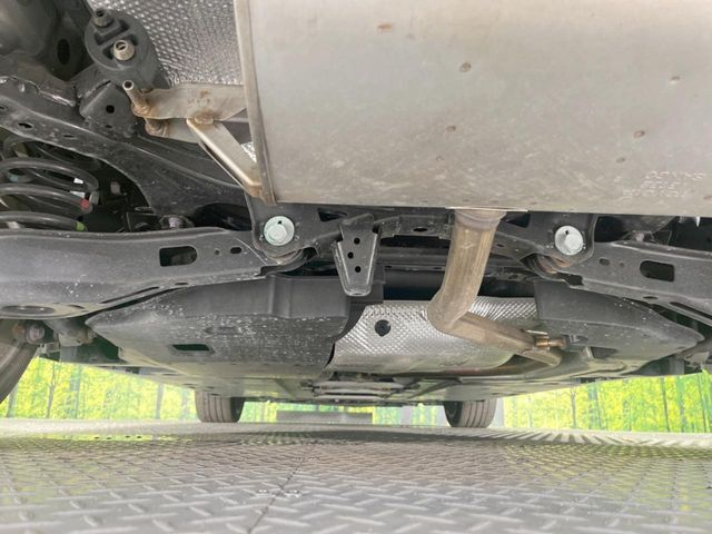 親切・丁寧な専門メカニックスタッフが応対！・車検・点検整備・事故等の修理などアフターサービスも安心。お車のカスタマイズもネクステージのサービススタッフまでご相談ください！