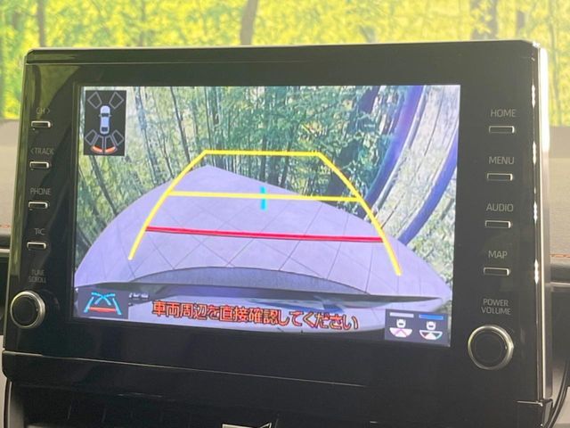【バックカメラ】駐車時に後方がリアルタイム映像で確認できます。大型商業施設や立体駐車場での駐車時や、夜間のバック時に大活躍！運転スキルに関わらず、今や必須となった装備のひとつです！