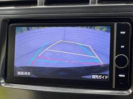【バックカメラ】駐車時に後方がリアルタイム映像で確認できます。大型商業施設や立体駐車場での駐車時や、夜間のバック時に大活躍！運転スキルに関わらず、今や必須となった装備のひとつです！