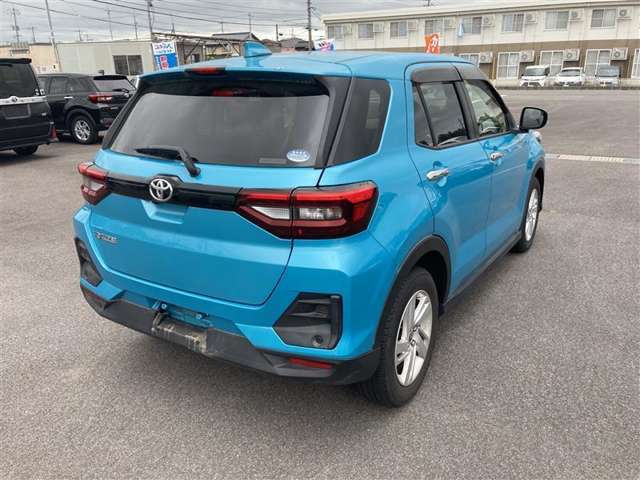 走りにこだわりながら収納力も持ち合わせたお車です。荷物を載せて軽快なドライブを楽しめますよ♪