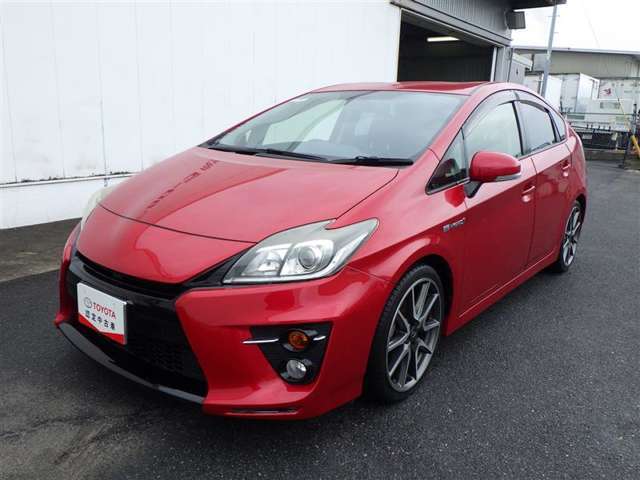 すぐ乗れる中古車も当店はラインナップ！！全車1年距離無制限保証付き！まるまるクリンで内外装キレイ！マイカーローンは最短15分で審査可能！お車のことならまず当店にご相談ください！