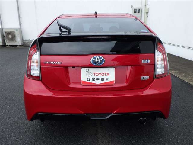 すぐ乗れる中古車も当店はラインナップ！！全車1年距離無制限保証付き！まるまるクリンで内外装キレイ！マイカーローンは最短15分で審査可能！お車のことならまず当店にご相談ください！
