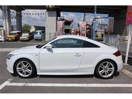 お車は見られなくても購入はできますが、現状でのお渡しをご理解できる方と致します。後付け部やパーツなど保証は一切ございません。気になる場合は動作確認してきますのでお電話でご質問下さい。動画も送れます。