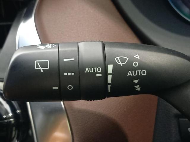 国産車から輸入車まで多様なお客様のニーズのお応えできるように、全国規模で豊富な在庫展開！車のことならWECARSへ！