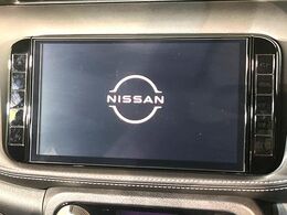 【純正ナビ】人気の純正ナビを装備。オーディオ機能も充実しており、Bluetooth接続すればお持ちのスマホやMP3プレイヤーの音楽を再生可能！毎日の運転がさらに楽しくなります！！