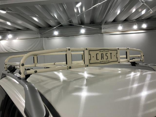 デザインフィルムトップ白＆ルーフキャリアが付いた希少な1台です（＾＾♪