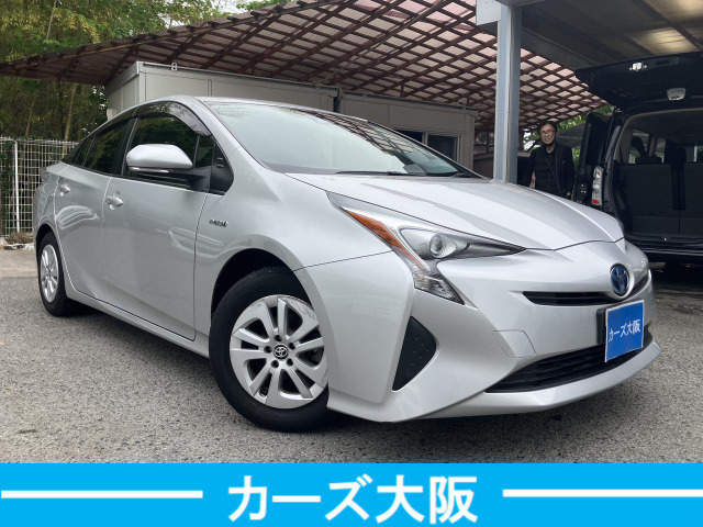 気になる方には、各キズ1箇所につき30000円で綺麗に板金塗装をしてからのお渡しも可能です。ルーフ・サイドステップは1箇所50000円になります。