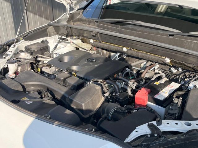 親切・丁寧な専門メカニックスタッフが応対！・車検・点検整備・事故等の修理などアフターサービスも安心。お車のカスタマイズもネクステージのサービススタッフまでご相談ください！