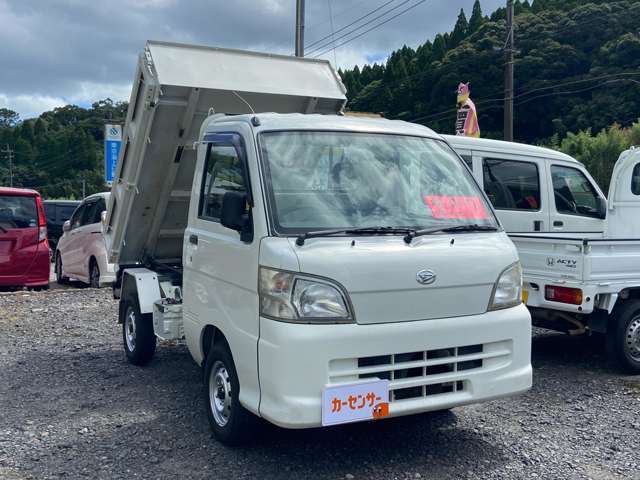 整備はその車種の不具合が発生しそうな部分を重点的に点検し、納車後本当にトラブルが発生しないように日々点検中です♪