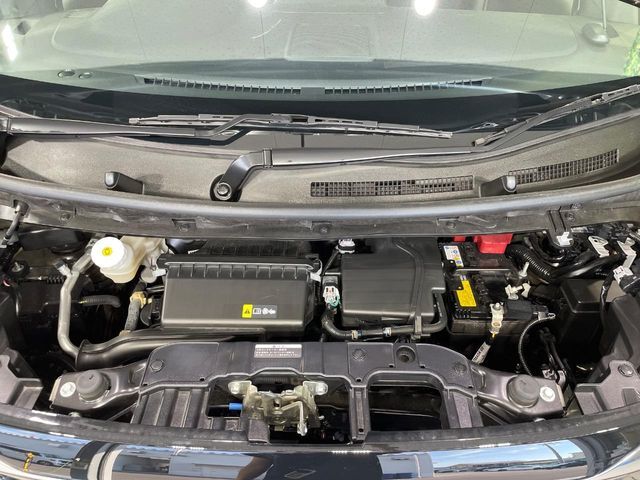 親切・丁寧な専門メカニックスタッフが応対！・車検・点検整備・事故等の修理などアフターサービスも安心。お車のカスタマイズもネクステージのサービススタッフまでご相談ください！