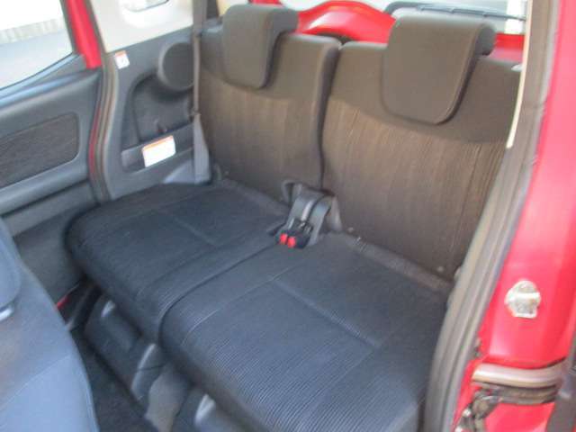 ヨレ・ホツレ・焦げ跡など無く程度良好でキレイです。丁寧に使用されておりました☆