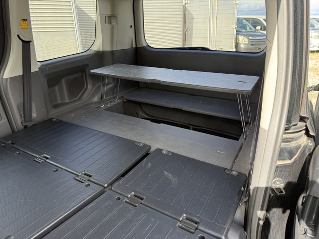 当店では5人乗りでシートアレンジも同様のまま維持費が安くなる　【5人乗り4ナンバー小型貨物バン登録納車】　も可能となりました。乗り心地や装備の良いワゴンをベースにしたバン登録のワゴン車が大好評です！