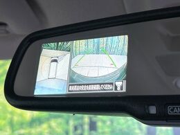 【アラウンドビューモニター】専用のカメラにより、上から見下ろしたような視点で360度クルマの周囲を確認することができます☆死角部分も確認しやすく、狭い場所での切り返しや駐車もスムーズに行えます。