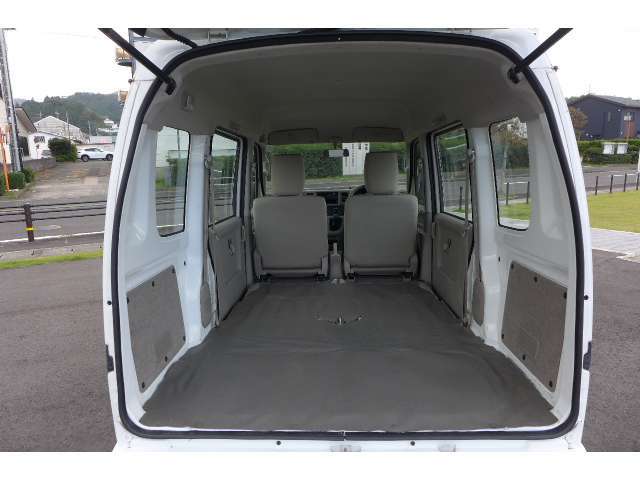 ◇◇◇当店では在庫多数！ネットにのせていないお得な車両もございますのでご来店をお待ちしております！◇◇◇