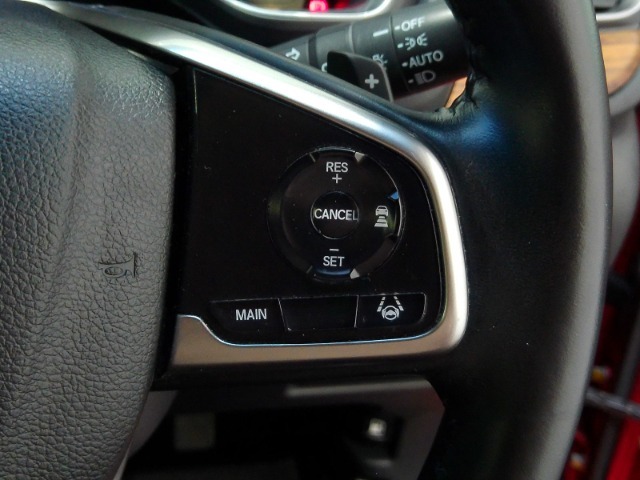 多彩な安心・快適機能を搭載した先進の安全運転支援システムのHonda　SENSINGを搭載しております。