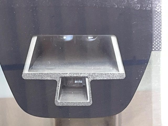 【スズキ　セーフティサポート】走行中に前方の車両等を認識し、衝突しそうな時は警報とブレーキで衝突回避と被害軽減をアシスト。より安全にドライブをお楽しみいただけます。