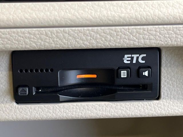 【ETC】高速道路の料金所をストレスなく通過！話題のスポットやサービスエリアに多い「スマートIC」利用時は必須のアイテムです。当店でセットアップを実施、ご納車当日からすぐにご利用いただけます！