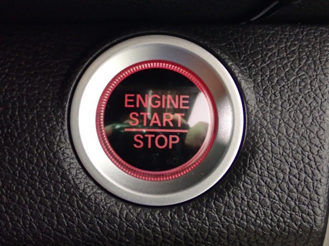 ◆東海地区最大級の展示場に自社整備工場完備で安心♪三重県でホンダ車をお探しならU-Select鈴鹿へご用命ください♪お問い合わせは　TEL　059-378-7717　へお気軽にお問い合わせください◆