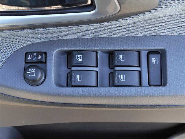 電動格納ミラースイッチ、パワーウインドウスイッチ