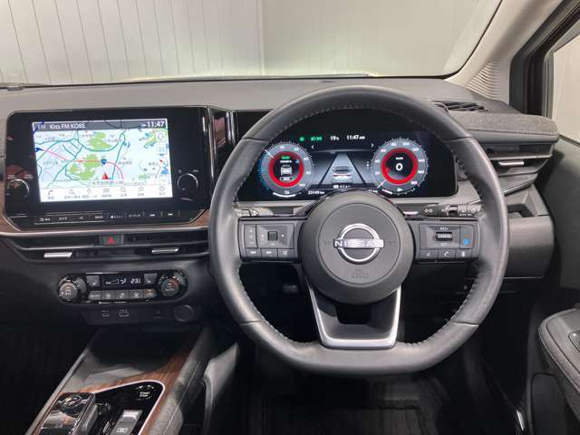 ステアリングヒーター搭載！寒い冬でも素早くハンドルが温かくなるので快適に運転できます★