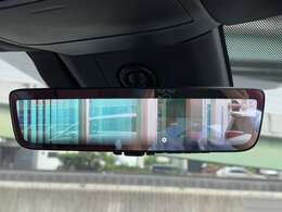 RX500h標準のデジタルインナーミラーは後方の視界を確保するための重要な安全装備であり、運転中の状況判断を支えます☆彡彡近年では、従来の鏡面タイプに加え、夜間や悪天候時でも鮮明な映像になっております☆彡彡