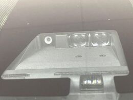 【トヨタセーフティセンス】走行中に前方の車両等を認識し、衝突しそうな時は警報とブレーキで衝突回避と被害軽減をアシスト。より安全にドライブをお楽しみいただけます。