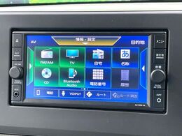 【メーカー純正ナビ】インテリアに溶け込むスタイリッシュな「専用設計」メーカーナビを装備♪視認性や操作性など基本性能にも優れ、より上質なカーライフをお楽しみいただけます。