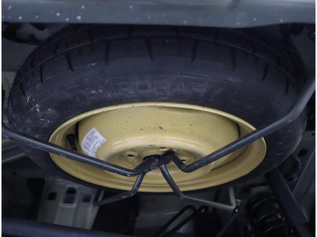 もちろんスペアタイヤや車載工具も完備☆　万が一のパンクに備えて使用方法もお伝えします！
