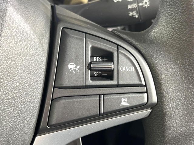 【アダプティブクルーズコントロール】高速道路での長距離走行が楽に！！自動で速度を保つクルーズコントロールが、衝突軽減システムと連携し、前方の車両を感知して車間を保つように速度調節してくれます！！