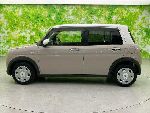 【WECARS】豊富な在庫を大画面モニターで検索可能！オプション装備や内装、タイヤの状態など細部まで御覧頂けます♪詳細はお気軽にスタッフまでお問合せ下さい。