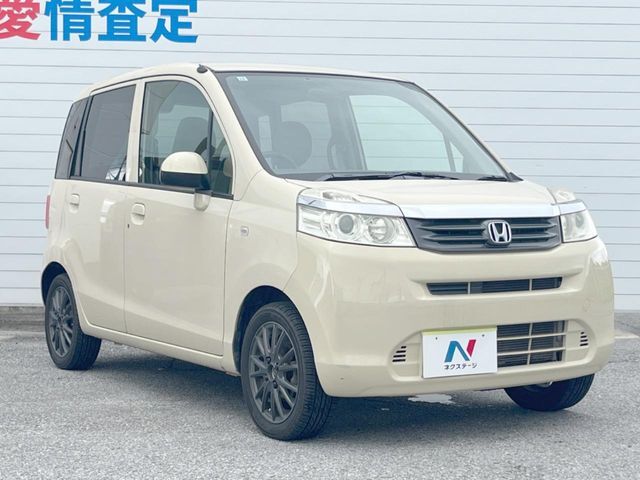 大好評のボディコーティング「弾スプラッシュコート」もご納車までに施工可能。通常のガラスコートと異なる、耐久年数6年の無機質ガラスコーティングが、ボディをキレイな状態に保ってくれます。