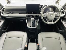 【インパネ全体】全方位で視界が広く、高い目線で運転もしやすいです！